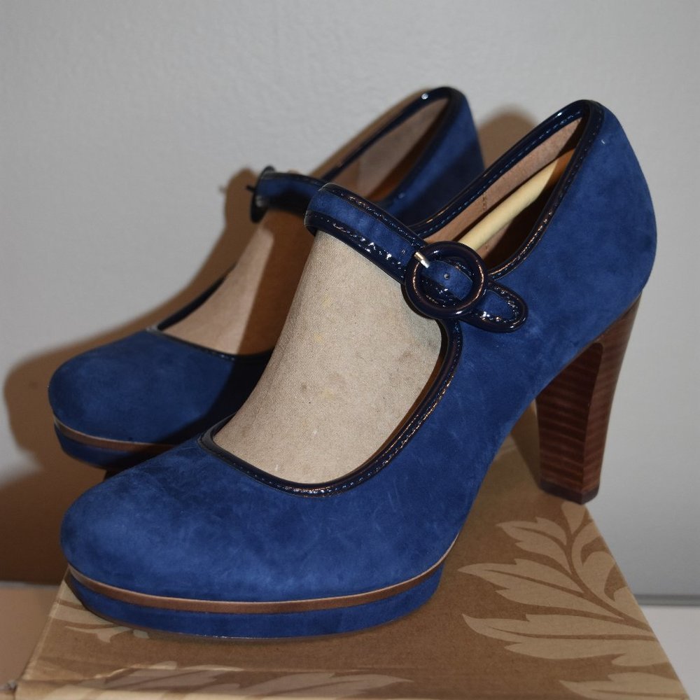 Sofft Monique heel, navy blue suede. Size 39 / 8.